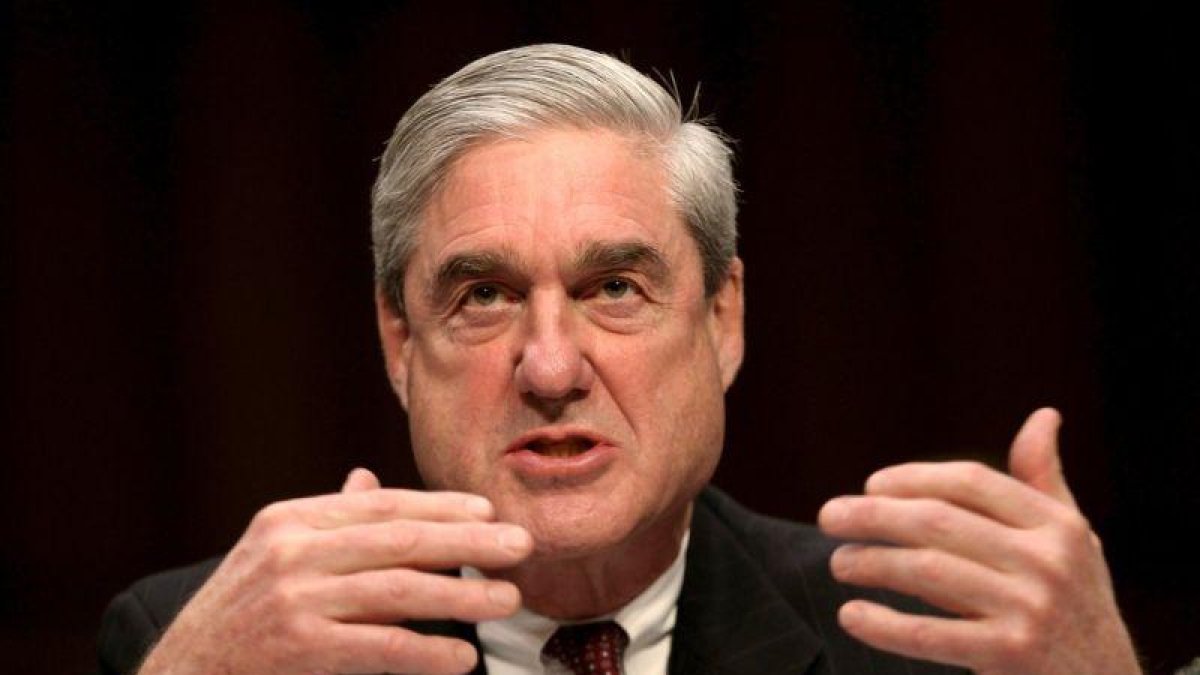 Su extenso currículum incluye 12 años dirigiendo el FBI, cargo para el que le nombró el expresidente George W. Bush.-REUTERS