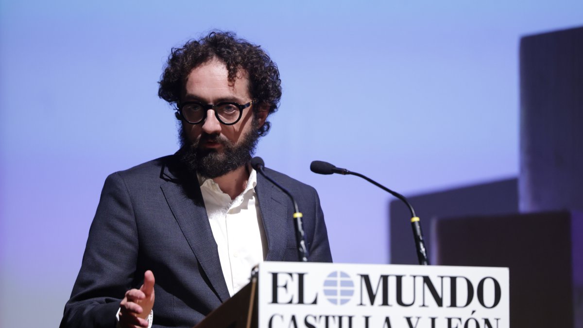 El director de El Mundo, Joaquín Manso, durante su intervención en los Premios La Posada. PHOTOGENIC