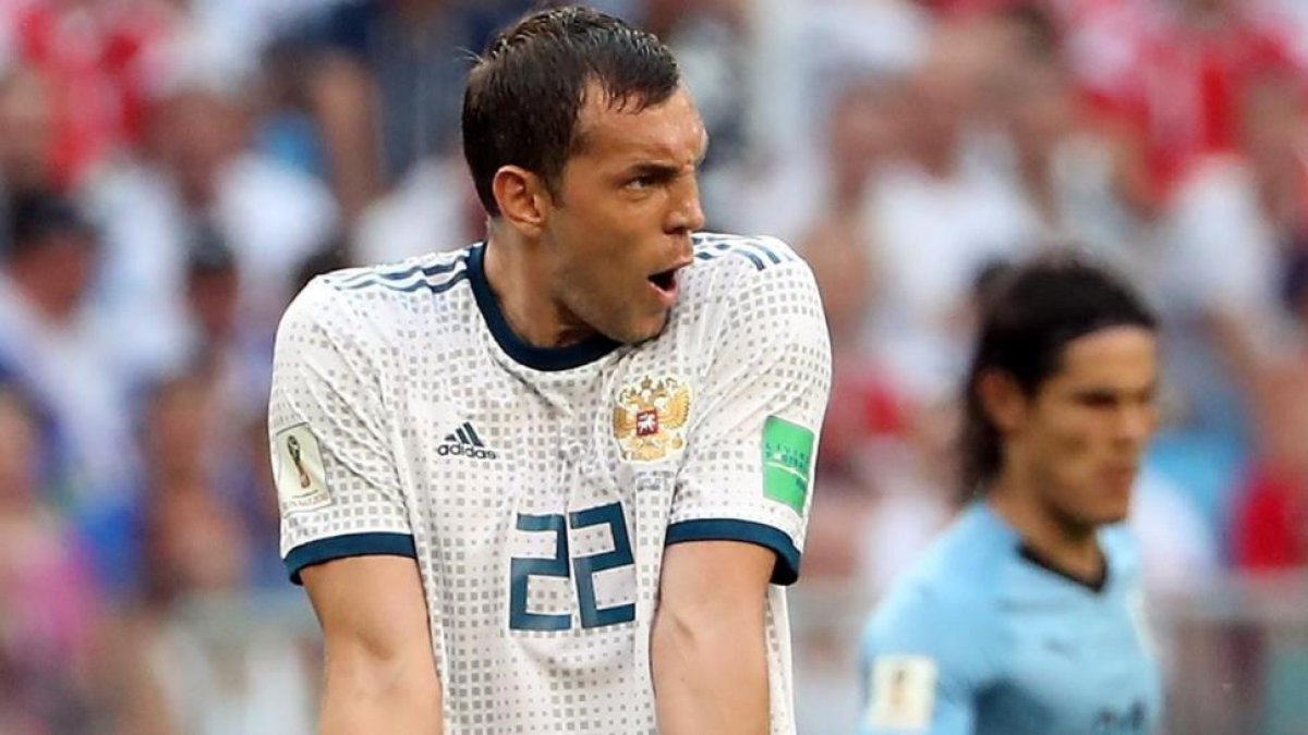 Dzyuba se lamenta tras una ocasión contra Uruguay.-EFE