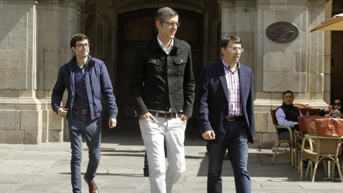 El diputado socialista Eduardo Madina, en Salamanca, en un acto de apoyo a Susana Díaz.-J.M. GARCÍA / EFE