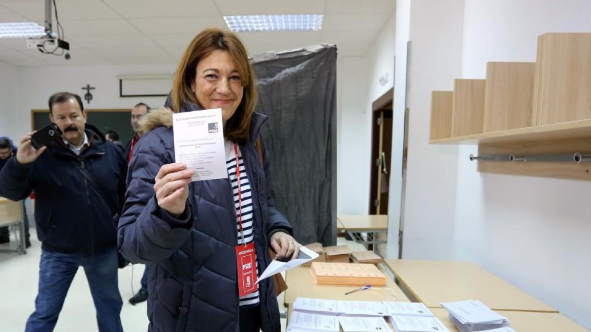 Votación de la cabeza de lista al Congreso por el PSOE de Valladolid y presidenta del PSCyL, Soraya Rodríguez-ICAL