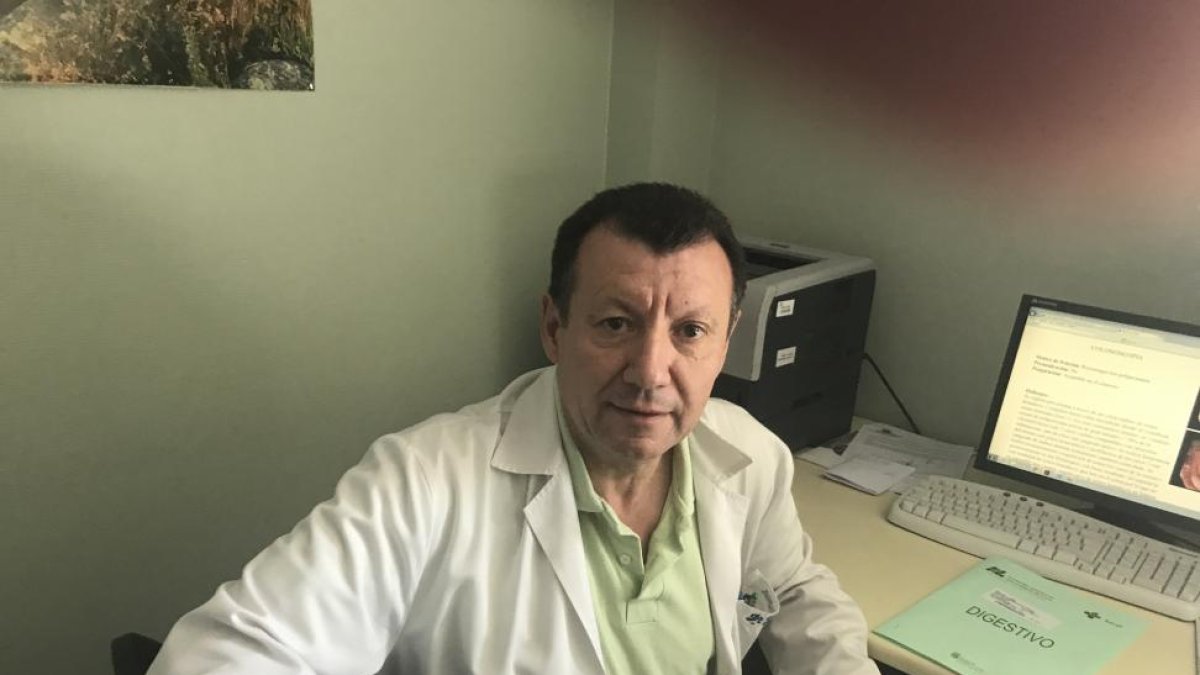 Francisco Jorquera, jefe de servicio del Aparato Digestivo del Complejo Universitario Asistencial de León.-EL MUNDO
