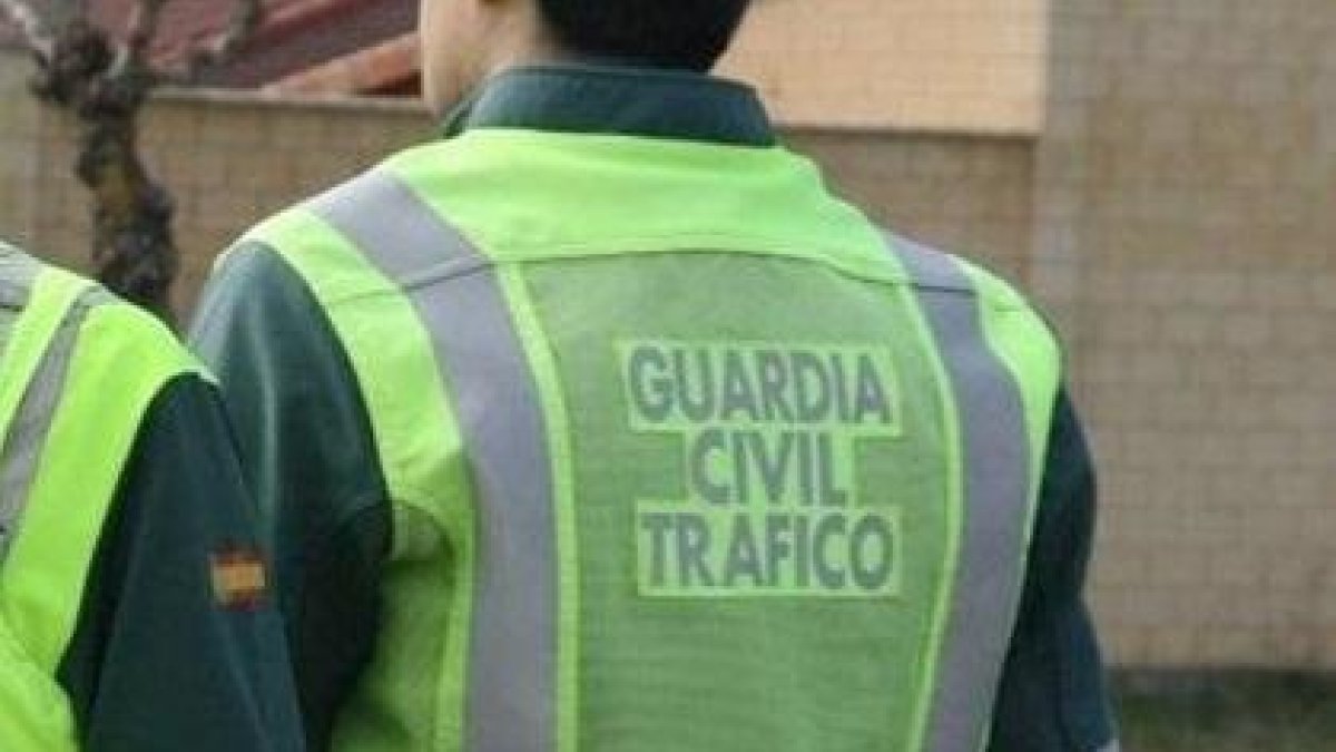 Guardia Civil de Tráfico.-E.M.