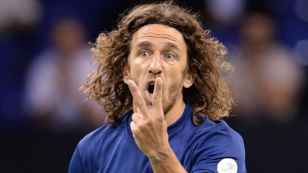 Carles Puyol, durante el partido de veteranos disputado en Londres.-AP