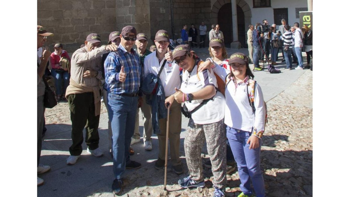 La exposición 'Teresa de Jesús, maestra de oración' de Las Edades del Hombre en Ávila recibe a siete asociaciones de personas con discapacidad de cinco provincias de Castilla y León.-ICAL