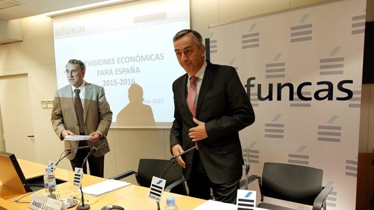 El director general de la Fundación de las Cajas de Ahorros (Funcas), Carlos Ocaña.-ICAL