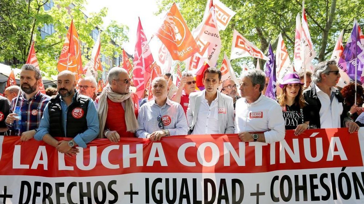 Manifestación del 1º de Mayo, Día Internacional de los Trabajadores. Participan, los secretarios regionales de CCOO y UGT, Vicente Andrés y Faustino Temprano, respectivamente-ICAL