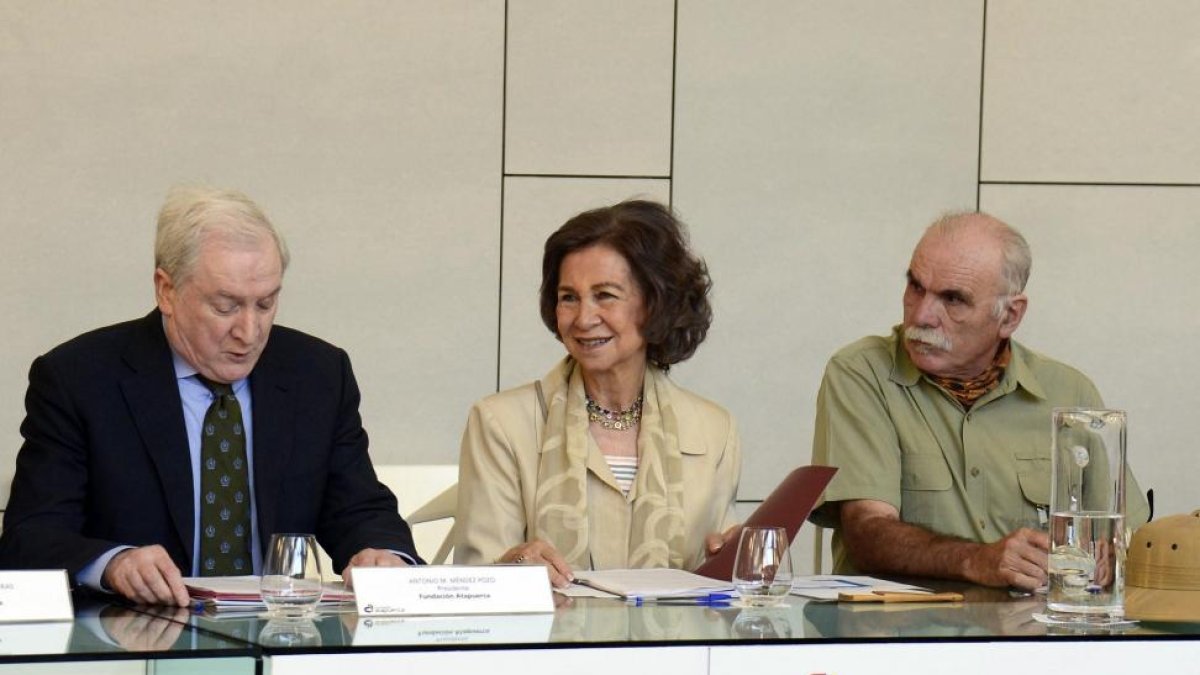 La reina Doña Sofía se desplaza hasta Ibeas de Juarros para presidir la reunión del Patronato de la Fundación Atapuerca.-ICAL