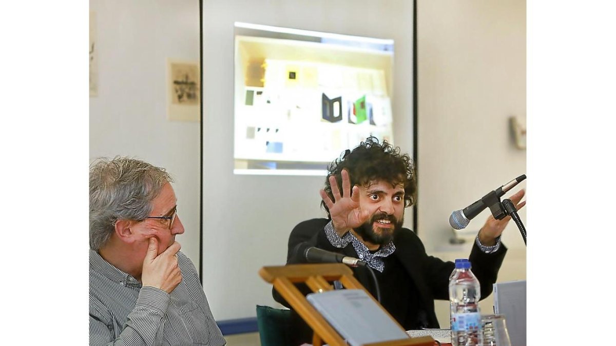 Luis Marigómez y Alberto Santamaría, ayer, en la presentación.-J.M.LOSTAU