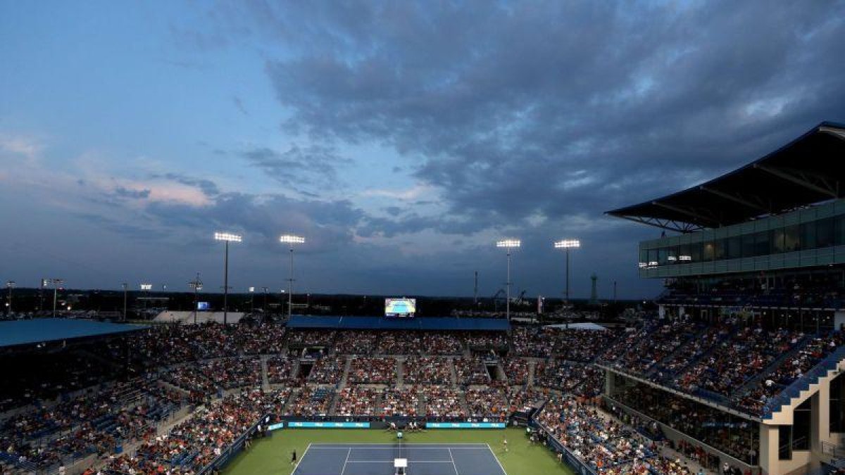 Aspecto del estadio durante el estreno de Federer en Cincinnati.-MATTHEW STOCKMAN (AFP)