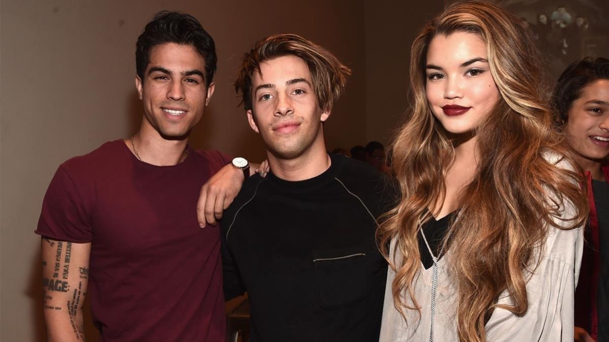 Jimmy Bennett, en el centro, en una imagen de marzo del 2016 en Los Ángeles.-ALBERTO E RODRIGUEZ