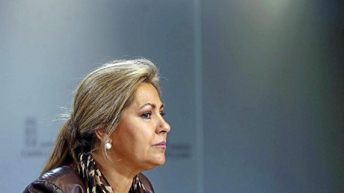 La vicepresidenta de la Junta, Rosa Valdeón, ayer tras el Consejo de Gobierno.-Ical