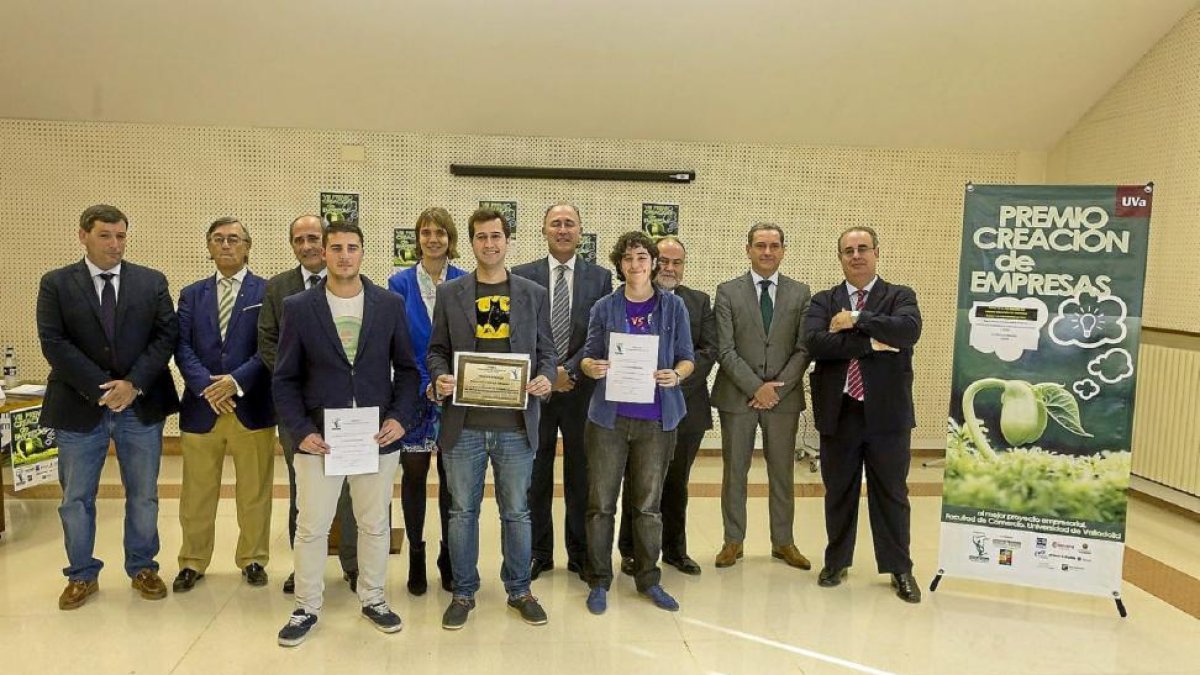 Los tres creadores del proyecto ganador del premio Creación de Empresas de la UVA.-Pablo Requejo
