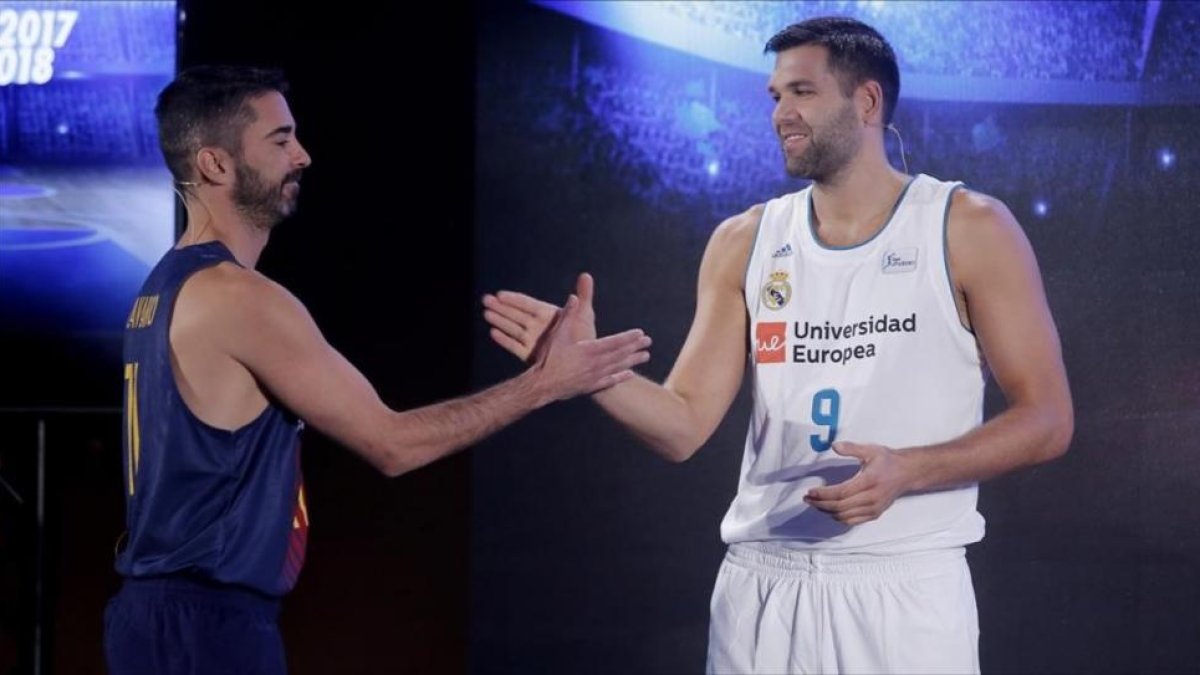 Felipe Reyes, junto a Juan Carlos Navarro, durante la presentación este lunes de la Liga Endesa-JOSE LUIS ROCA