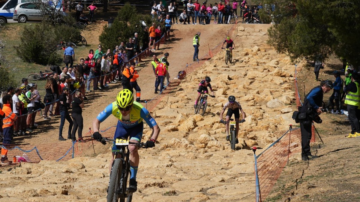 El espectacular ‘rock-garden’ de Las Contiendas ejerció de selectivo de cara al triunfo final. / J.M. LOSTAU