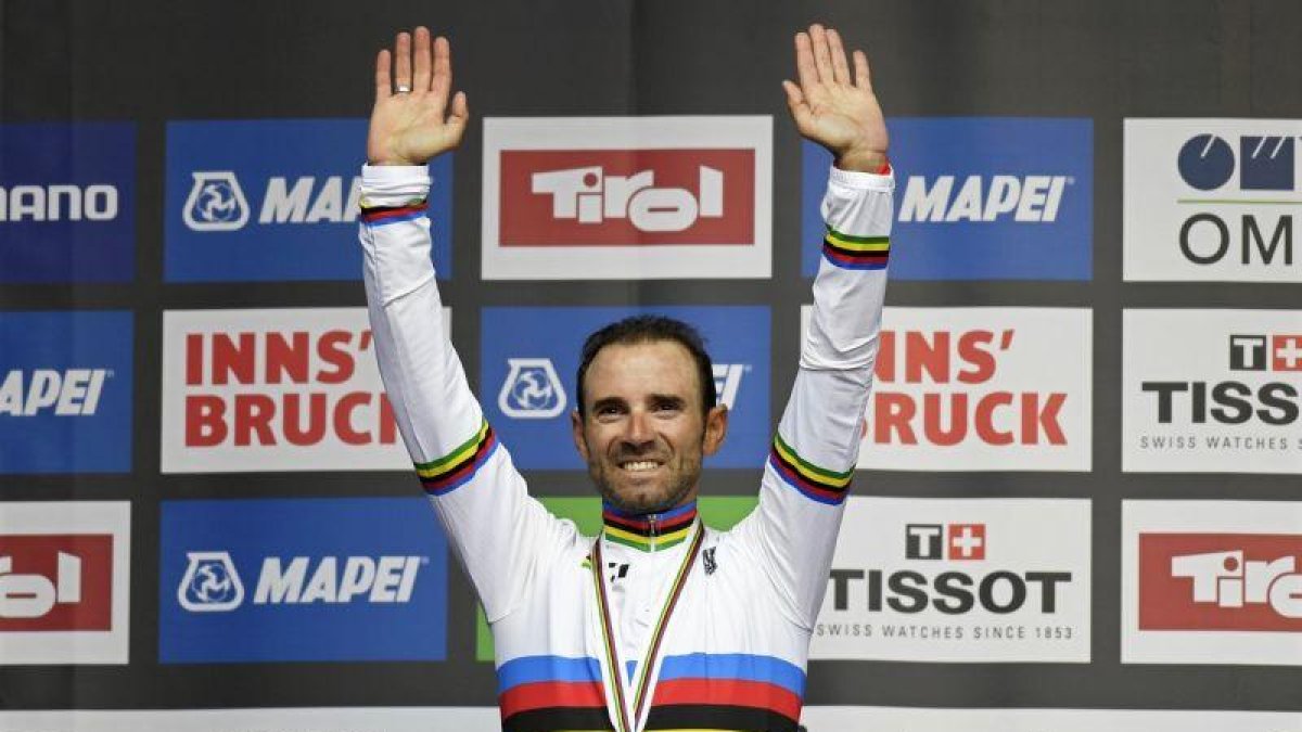 Alejandro Valverde con el maillot de campeón del mundo.-EPA