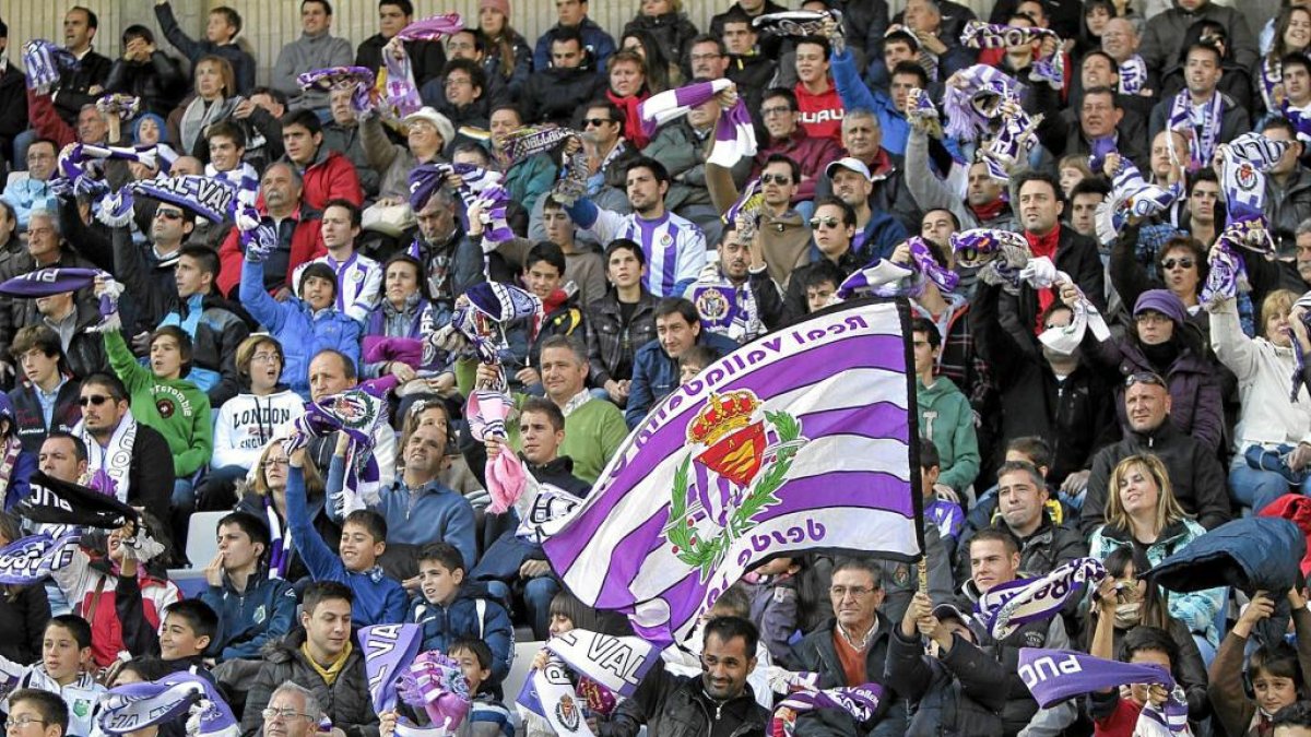 FÚTBOL. PRIMERA DIVISIÓN. REAL VALLADOLID-VALENCIA. GRADAS. AFICIÓN. HORIZONTAL