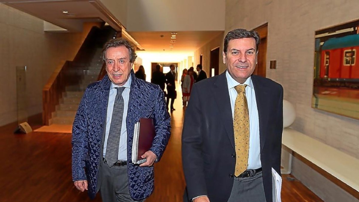 Carlos Fernández Carriedo, Consejero de Empleo junto a De Santiago-Juárez-