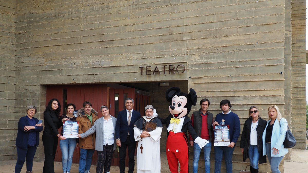 Foto de la presentación 'Noviembre, mes del teatro' - E.M.
