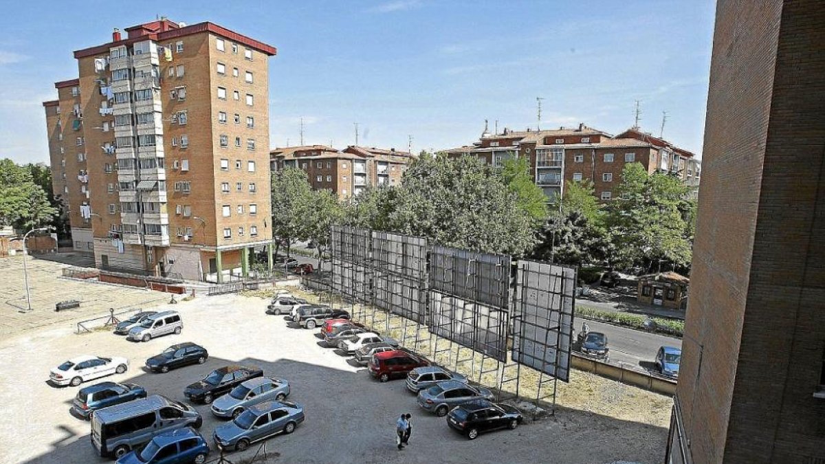 Solar del paseo Arco de Ladrllo adjudicado ayer en subasta.-C. ESPESO