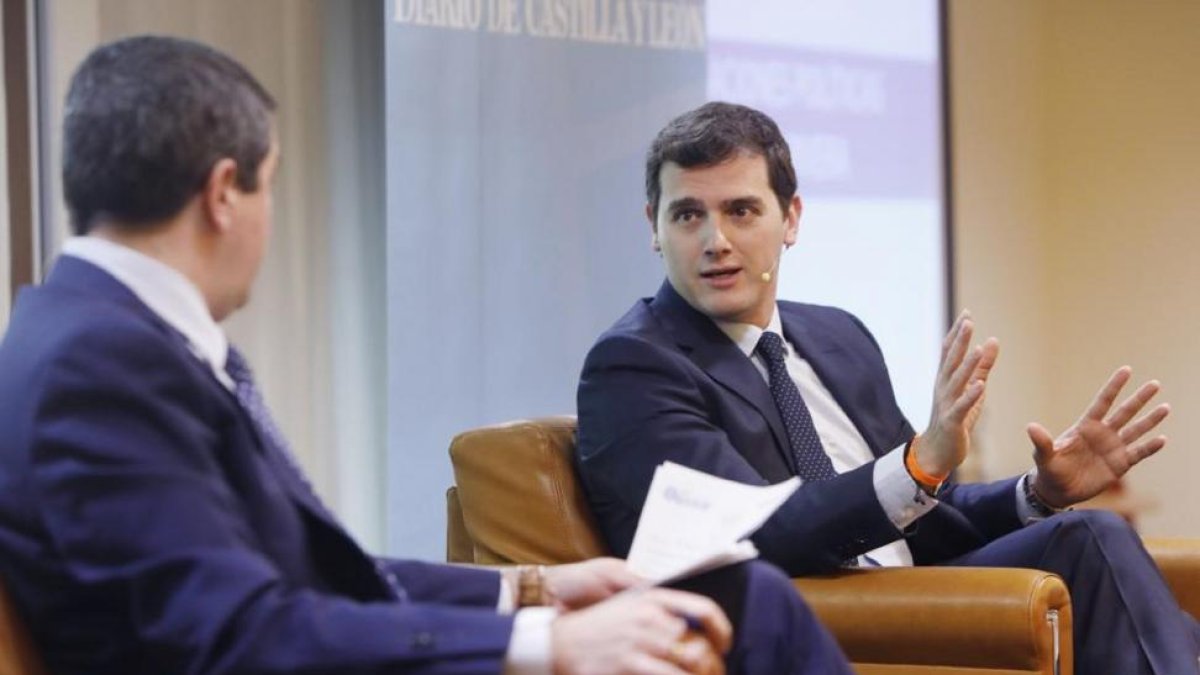 Albert Rivera, en un momento del Club de Prensa-J .M. LOSTAU