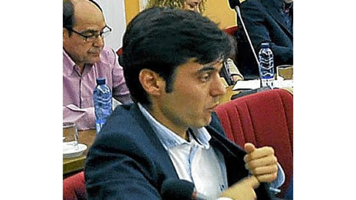 Morales al fondo, y Salcedo.-S.G.C.
