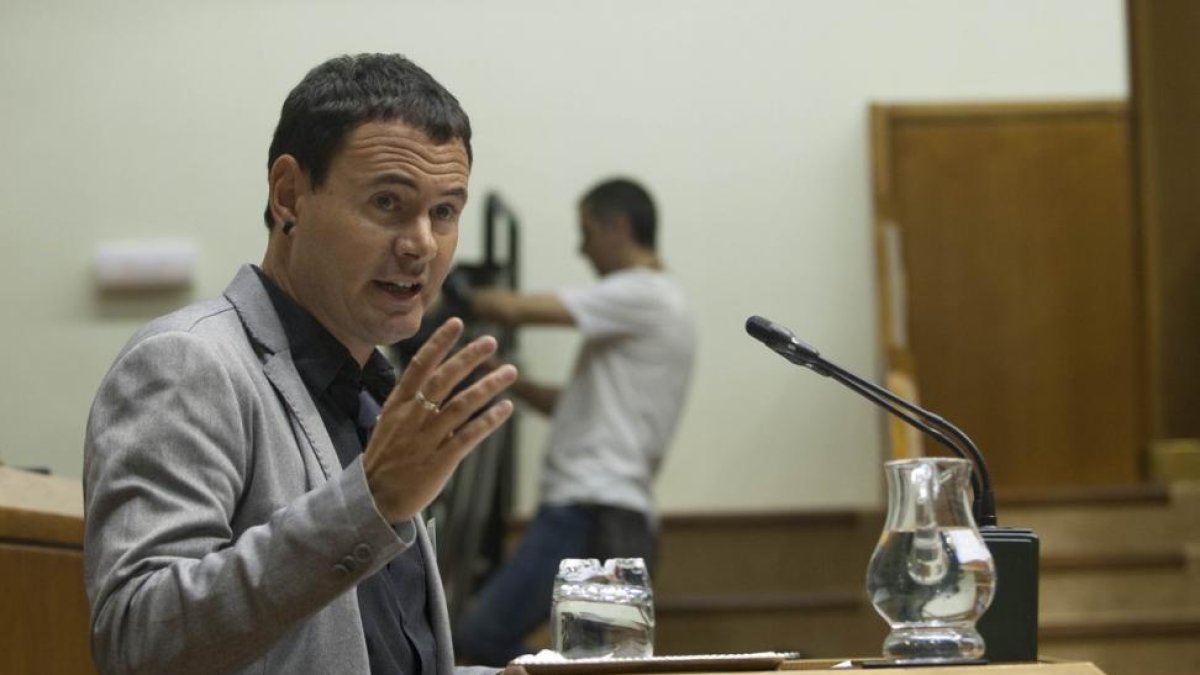 El presidente de Sortu, Hasier Arraiz, ha mostrado su conformidad con los hechos que se le imputan en el TSJPV.-PARLAMENTO VASCO