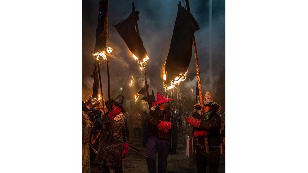 Fotografía de la procesión de 'El Vítor' de Mayorga de Campos (Valladolid) seleccionada como la ganadora por Castilla y León en el concurso 'España. Retrato de un país'. -EP