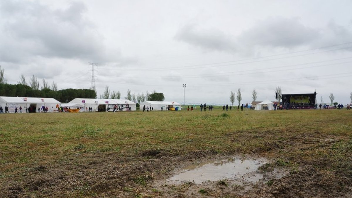 Campa en Villalar de los Comuneros.- ICAL