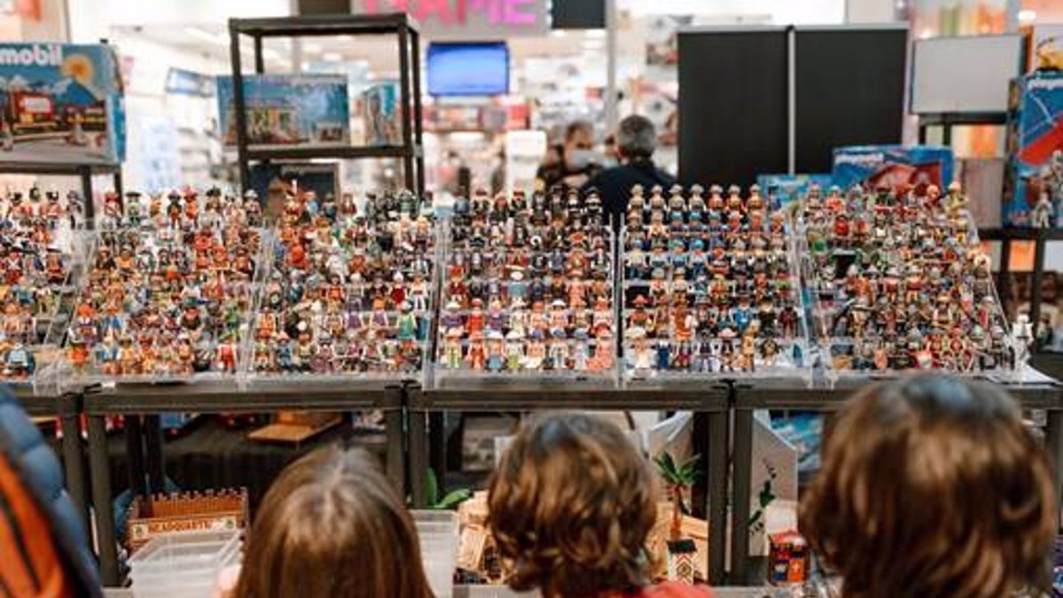 Imagen de una edición del Mercado del Coleccionismo que se podrá ver en Vallsur los días 7 y 8. -VALLSUR