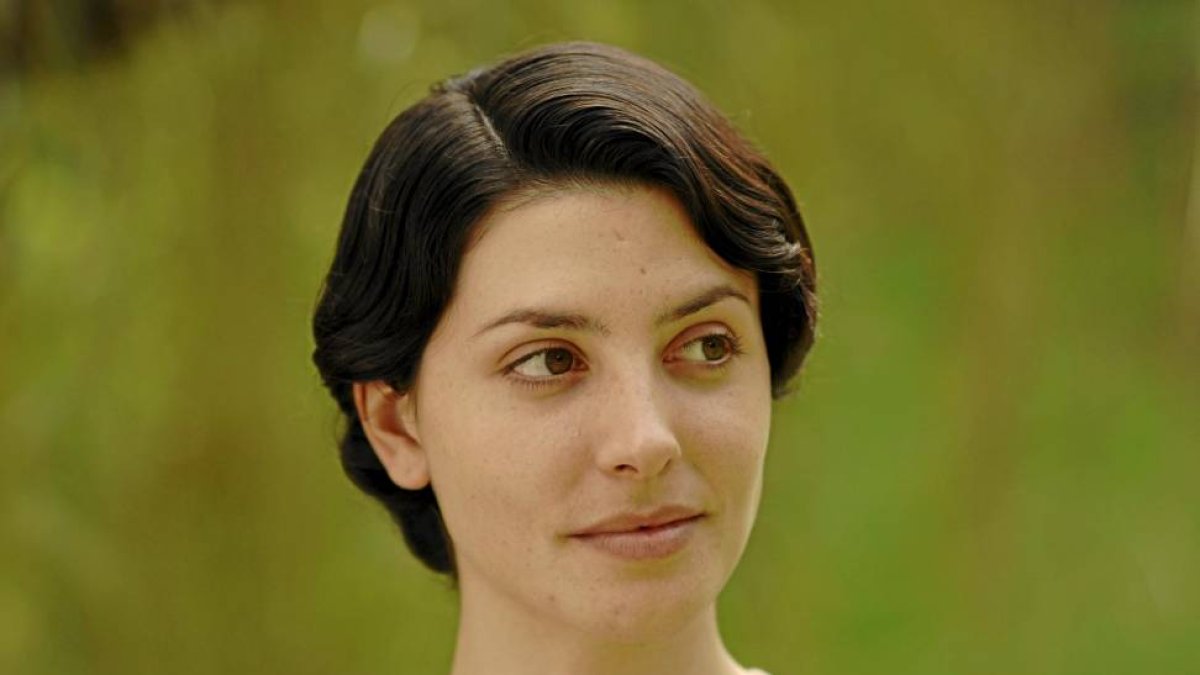 La actriz Bárbara Lennie durante la película 'Las trece rosas'-El Mundo
