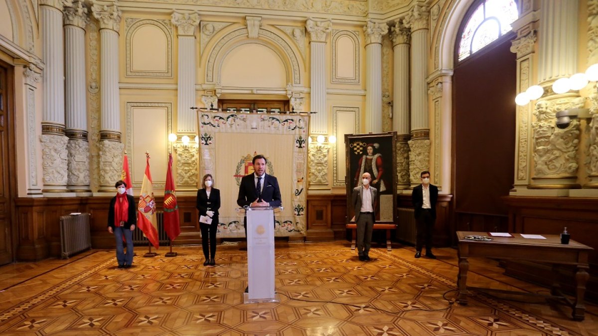 Presentación y firma de la Moción que presentan los grupos municipales PSOE, PP, C's y VTLP para la recuperación social y económica de la crisis sanitaria. - E.M.
