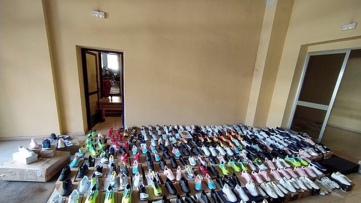 Zapatillas intervenidas por la Policía Municipal.- ICAL