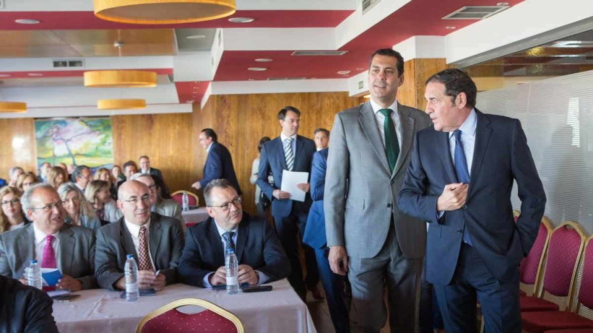 El consejero de Sanidad, Antonio María Sáez, participa en la inauguración del Foro sobre Calidad y Sostenibilidad 'Alianzas estratégicas en salud'-ICAL