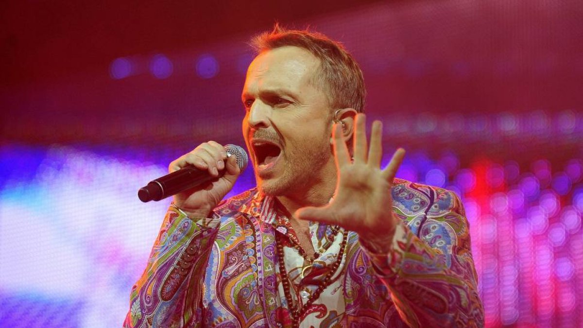 Miguel Bosé en un concierto de su gira.-Bernardo Díaz