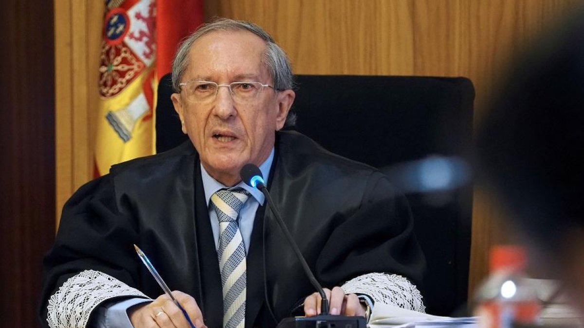 El presidente de la Audiencia Provincial de Valladolid, Feliciano Trebolle, durante la lectura del veredicto-ICAL