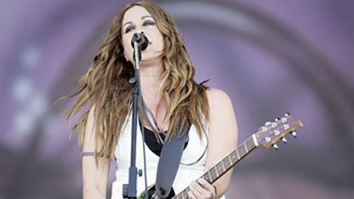 Alanis Morissette, en el Escenario Mundo de Rock in Rio Madrid.-AP / DANIEL OCHOA DE OLZA