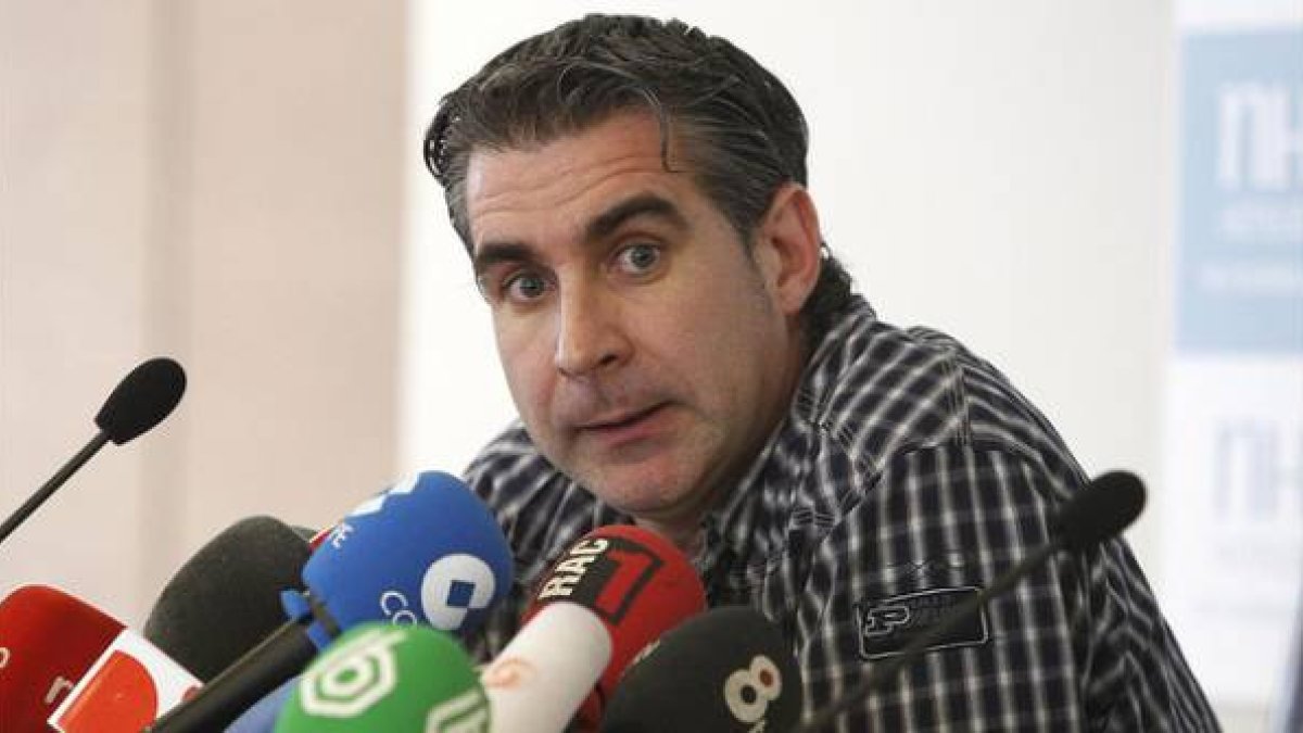 El socio azulgrana Jordi Cases, durante una rueda de prensa.-Foto: JOSEP MARÍA AROLAS