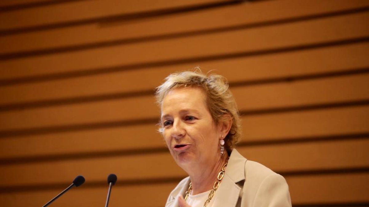 La consejera delegada de Caja España-Duero, María Luisa Lombardero,ofrece una conferencia-Ical
