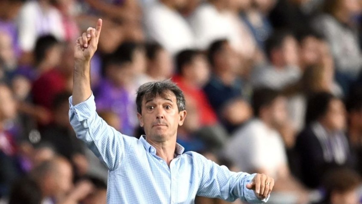 Pacheta anuncia rotaciones en el Real Valladolid contra el Girona