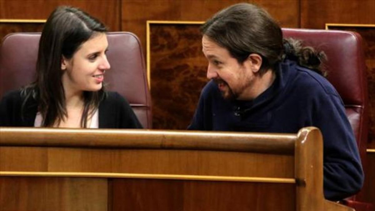Pablo Iglesias e Irene Montero, en el Congreso.-JUAN MANUEL PRATS