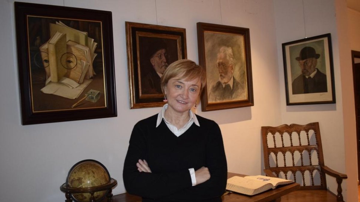 Ana Chaguaceda, en una de las estancias de la Casa Museo Unamuno, situada en la céntrica Calle Libreros de la ciudad de Salamanca.-ARGICOMUNICACIÓN