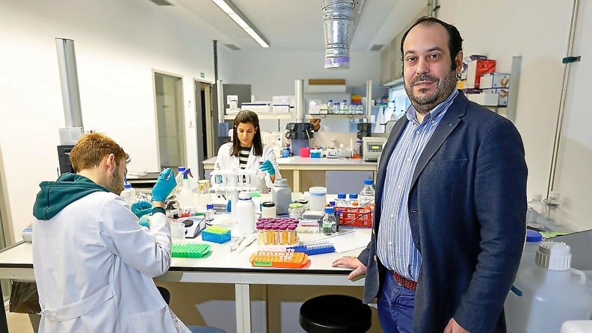 Emilio Gutiérrez, director financiero de VLPbio, en las instalaciones del Parque Tecnológico de Boecillo en Valladolid.-J. M. LOSTAU