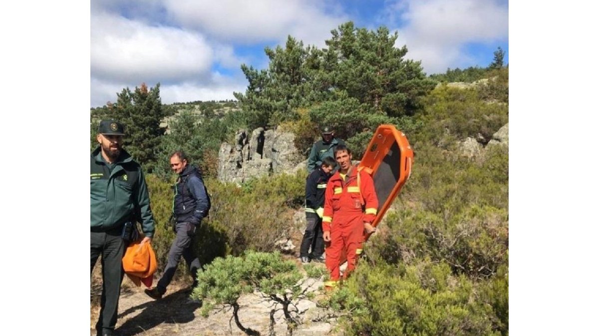Imagen del rescate de la Guardia Civil y Bomberos.-EUROPA PRESS