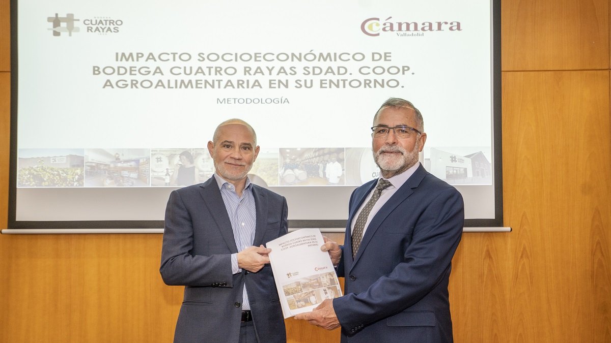 Presentación del estudio socioeconómico de la Bodega Cuatro Rayas en la Cámara de Comercio de Valladolid. -E.M.