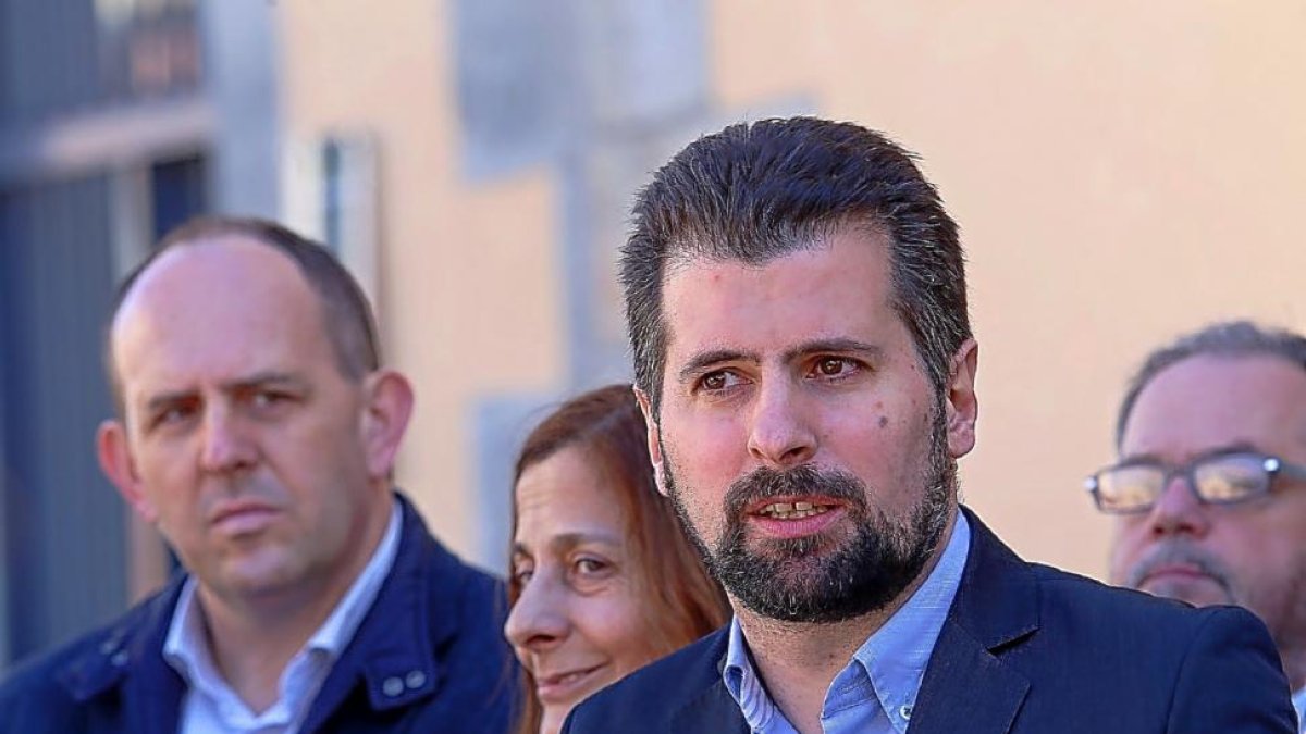 Luis Tudanca, en un momento de su comparecencia ayer ante los medios en Segovia.-ICAL