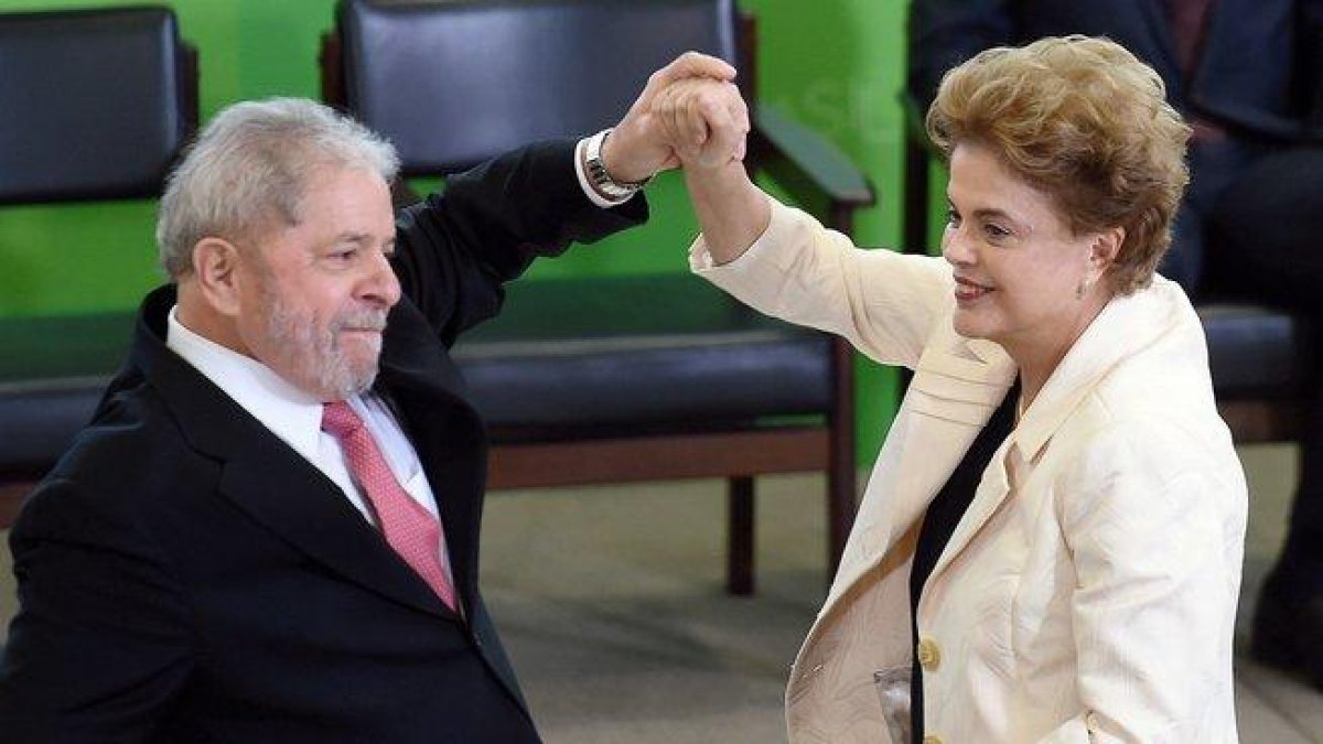 Lula asegura ser víctima de una persecución judicial y política.-AFP