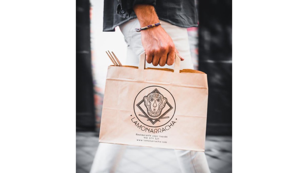 En Lamonarracha han apostado por un packaging respetuoso con el medio ambiente. / LA POSADA