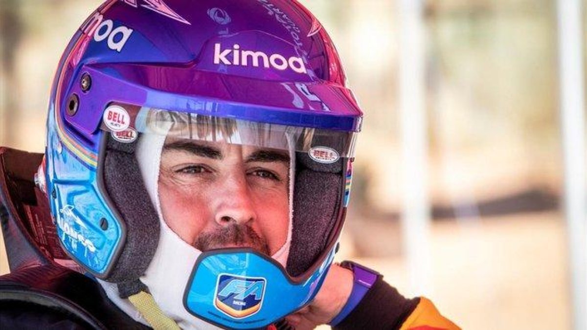 Fernando Alonso, durante la prueba de su Toyota en Suráfrica.-EL PERIÓDICO
