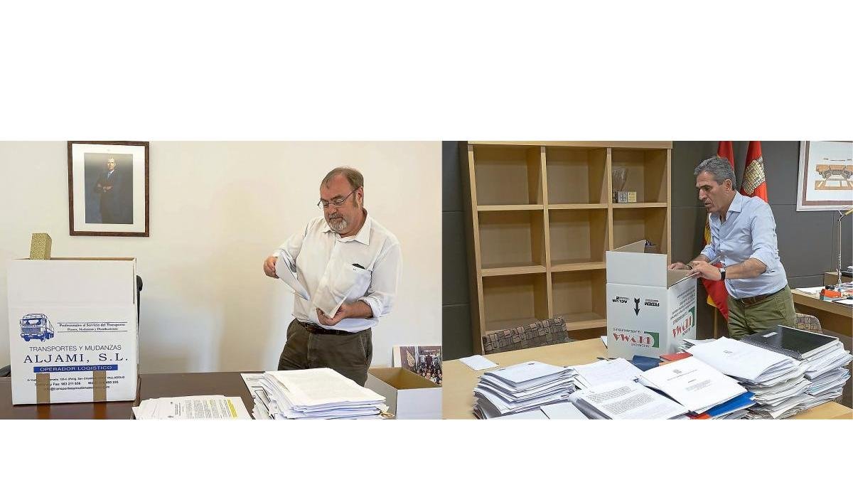 Fernando Rey y Juan José Sanz Vitorio recogiendo sus enseres de los despachos que ahora dejan.-PABLO REQUEJO / PHOTOGENIC